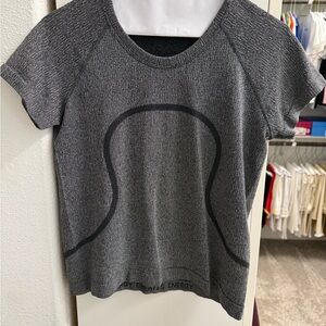 Lululemon Tee